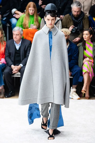 Look 1